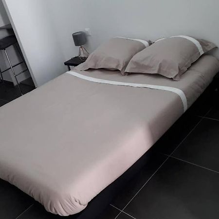 Logement neuf de 40 m², équipé et confortable Croix-Chapeau Extérieur photo